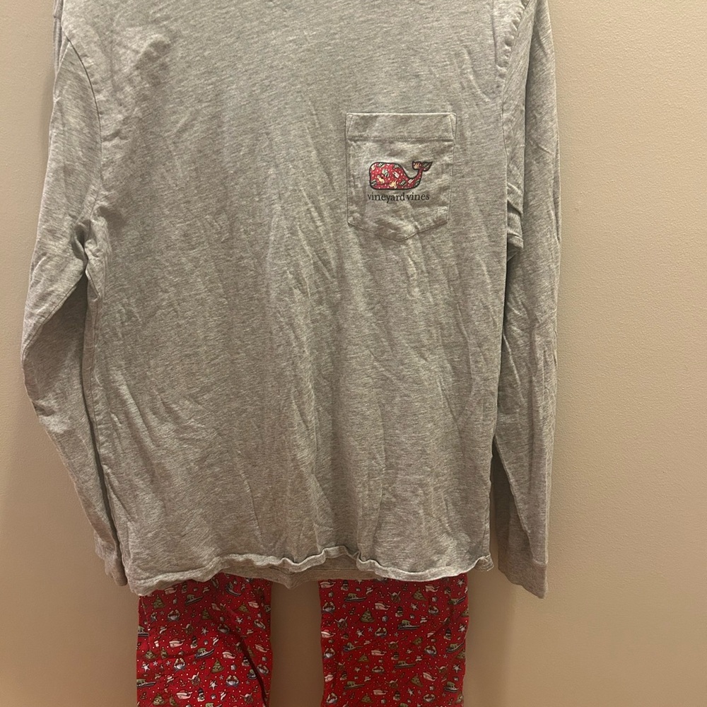 Vineyard Vines Gray and Red Christmas Pajama Set